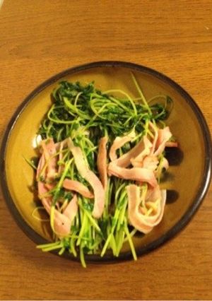 ブラックペッパー豆苗ベーコン-レシピのメイン写真