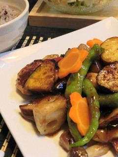 塩麹鶏と秋野菜の黒酢あん炒め-レシピのメイン写真