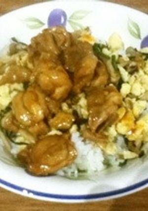 照り焼きチキン☆シメジ☆ニラ玉丼-レシピのメイン写真