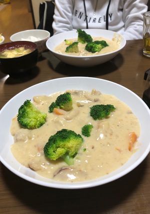 水溶き小麦粉でかさましクリームシチュー-レシピのメイン写真