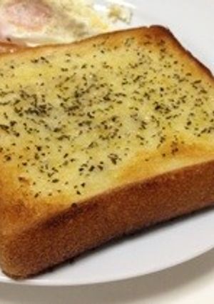 塩麹でガーリックトースト☆-レシピのメイン写真