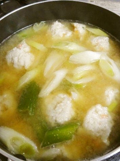 柚子いり鶏団子を使って★簡単激ウマ味噌汁-レシピのメイン写真