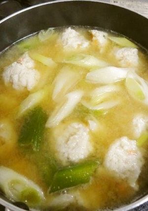 柚子いり鶏団子を使って★簡単激ウマ味噌汁-レシピのメイン写真