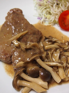クリームソースのステーキ-レシピのメイン写真