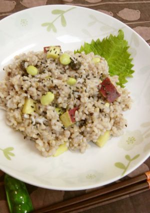 十六穀米で☆枝豆薩摩芋＋Caごはん-レシピのメイン写真