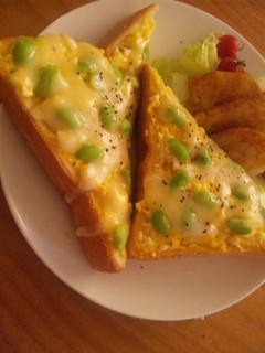 鉄板!枝豆チーズ+卵トースト-レシピのメイン写真