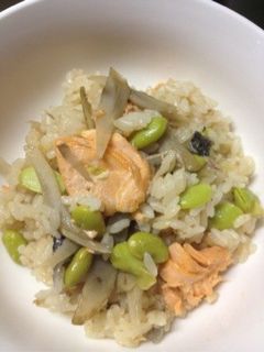 秋鮭とゴボウと枝豆の炊き込みご飯-レシピのメイン写真