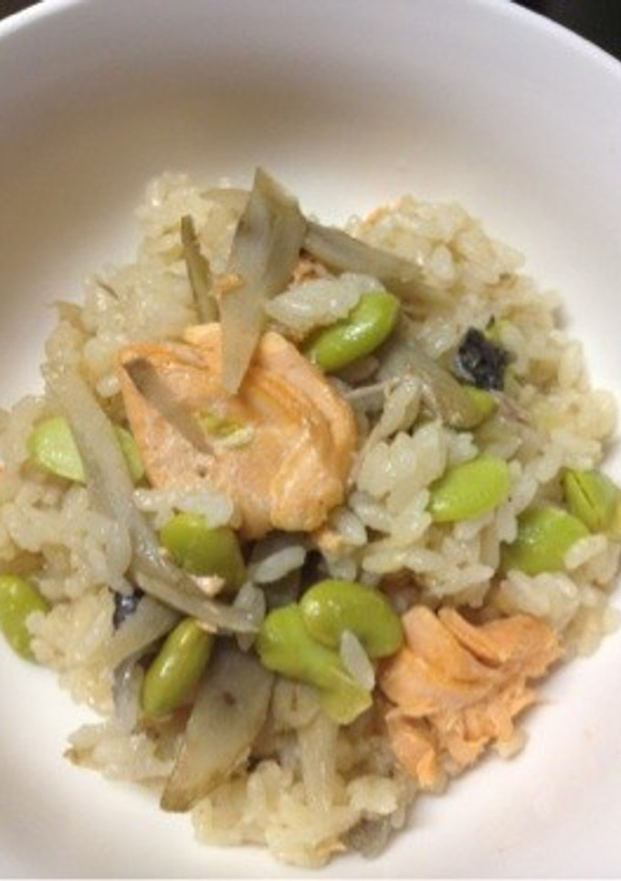 秋鮭とゴボウと枝豆の炊き込みご飯-レシピのメイン写真