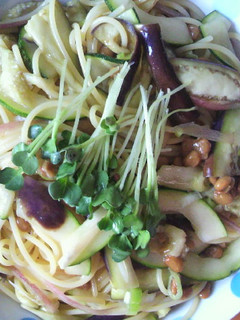 ヘルシー納豆パスタ☆夏野菜を使って-レシピのメイン写真