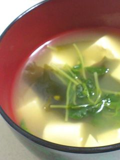 豆腐とワカメのお吸い物-レシピのメイン写真