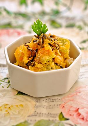 塩昆布でサッと♫美味しい南瓜のクリチ和え-レシピのメイン写真