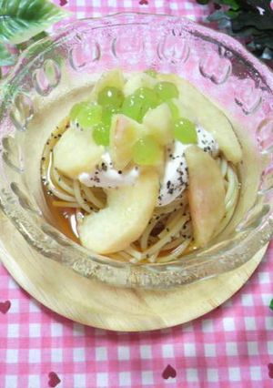 さっぱりおいしい！桃とブドウの冷製パスタ-レシピのメイン写真