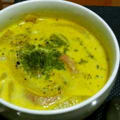 รูปของ 簡単♪玉ねぎのカレーミルクスープ