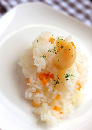 ふんわりにんにくの彩り炊き込みご飯-レシピのメイン写真