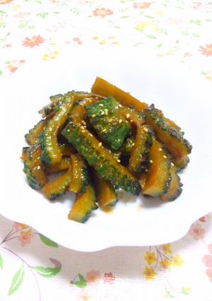 厚切りが美味しいよ！ゴーヤの生姜焼き♪-レシピのメイン写真