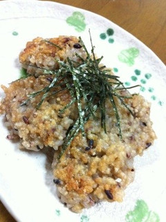 十六穀ごはんで作る揚げ焼きおにぎり-レシピのメイン写真