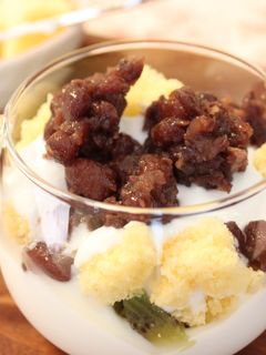 ヨーグルトと小豆とキウイのパフェ-レシピのメイン写真