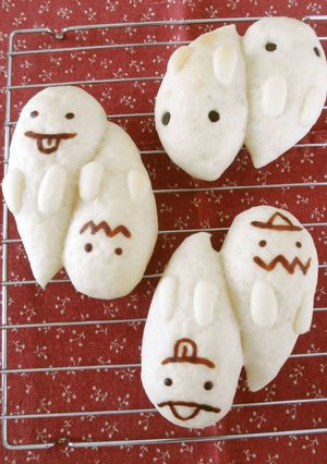 ハロウィン☆おばけツインズ パン-レシピのメイン写真