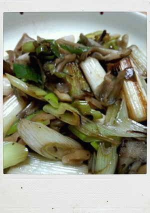 白ネギとマイタケの炒め物-レシピのメイン写真