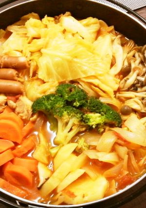 トマト缶で簡単トマト鍋-レシピのメイン写真