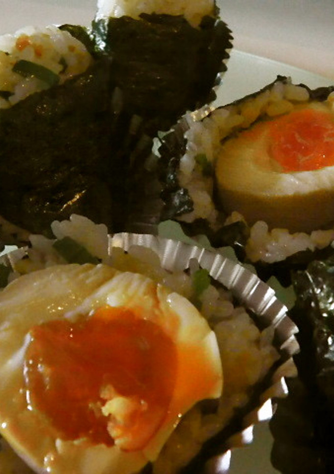 半熟煮卵で丼おにぎりを作ろう！-レシピのメイン写真