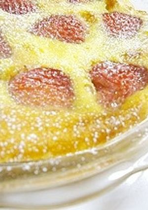 苺のクラフティ❤ 混ぜて焼くだけ新食感♪-レシピのメイン写真