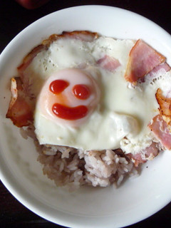目玉焼きどんぶり-レシピのメイン写真