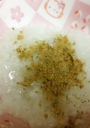 離乳食☆お粥に黒胡麻きなこふりかけ-レシピのメイン写真