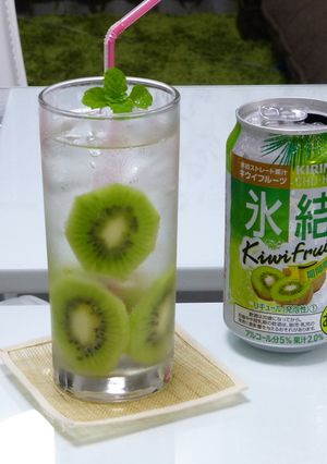 缶チューハイのおしゃれな飲み方-レシピのメイン写真