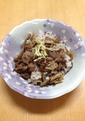 牛肉ときのこの十六穀混ぜごはん-レシピのメイン写真