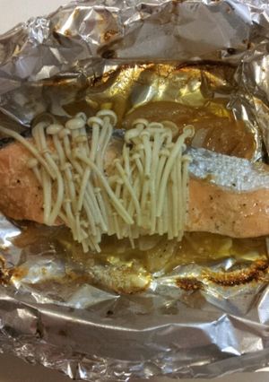 我が家の鮭ホイル焼き。醤油マヨ柚子胡椒味-レシピのメイン写真