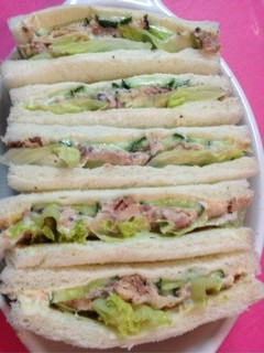 節約!サバ缶詰でサンドイッチ(^-^)-レシピのメイン写真