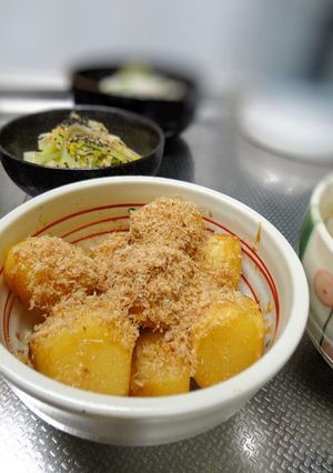 素朴な旨さ★じゃが芋のおかか煮っころがし-レシピのメイン写真