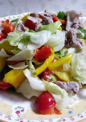 あざやか☆豚肉とパプリカの塩麹炒め♪-レシピのメイン写真