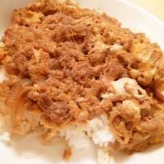 รูปของ 簡単☆　＊とろとろ豚卵とじ丼＊