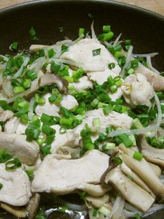 塩麹鶏ときのこのフライパン蒸し-レシピのメイン写真