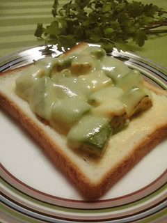 簡単☆アボカドと醤油麹の和風トースト♫-レシピのメイン写真