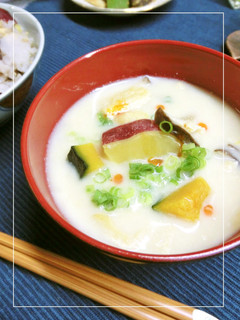 さつま芋と南瓜の豆乳味噌汁-レシピのメイン写真