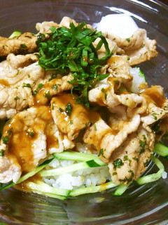 豚しゃぶ肉でさっぱりコク旨丼-レシピのメイン写真