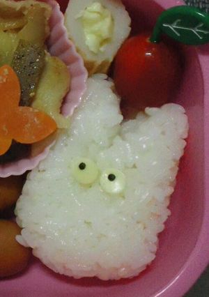 ｷｬﾗ弁ｶﾝﾀﾝおにぎり15…小トトロ-レシピのメイン写真