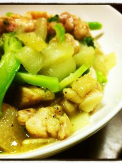 鶏と冬瓜とブロッコリーの炒め物-レシピのメイン写真