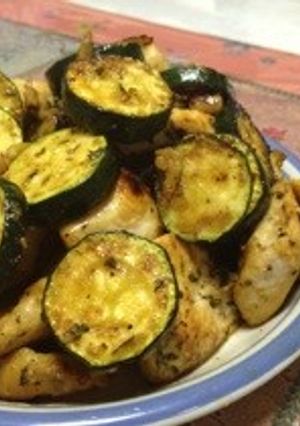鶏胸肉とズッキーニの塩麹イタリアンソテー-レシピのメイン写真