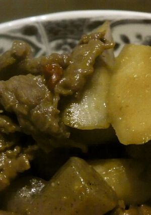 ごぼうとコンニャクと牛肉の味噌煮。-レシピのメイン写真