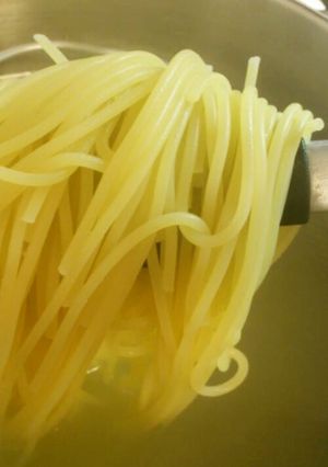パスタを茹でる時､塩の代わりに塩麹を☆-レシピのメイン写真