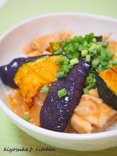 ピリ辛あんの鶏野菜どんぶり♪-レシピのメイン写真