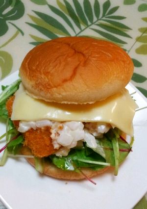 手抜き！？②冷凍食品でフィッシュバーガー-レシピのメイン写真