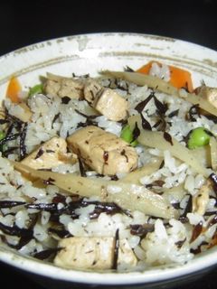 鶏ゴボウとひじきの混ぜご飯-レシピのメイン写真