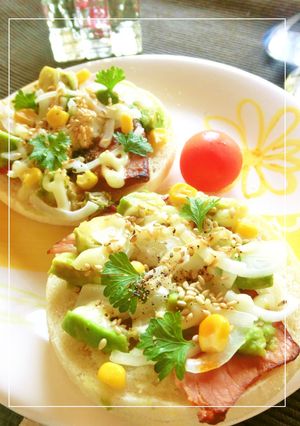 焼き豚・アボカドのトースト ラー油風味-レシピのメイン写真
