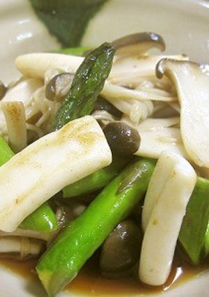 アスパラといかときのこのバターポン酢炒め-レシピのメイン写真