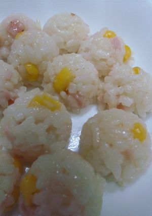 離乳食に計量スプーンで一口おにぎり-レシピのメイン写真